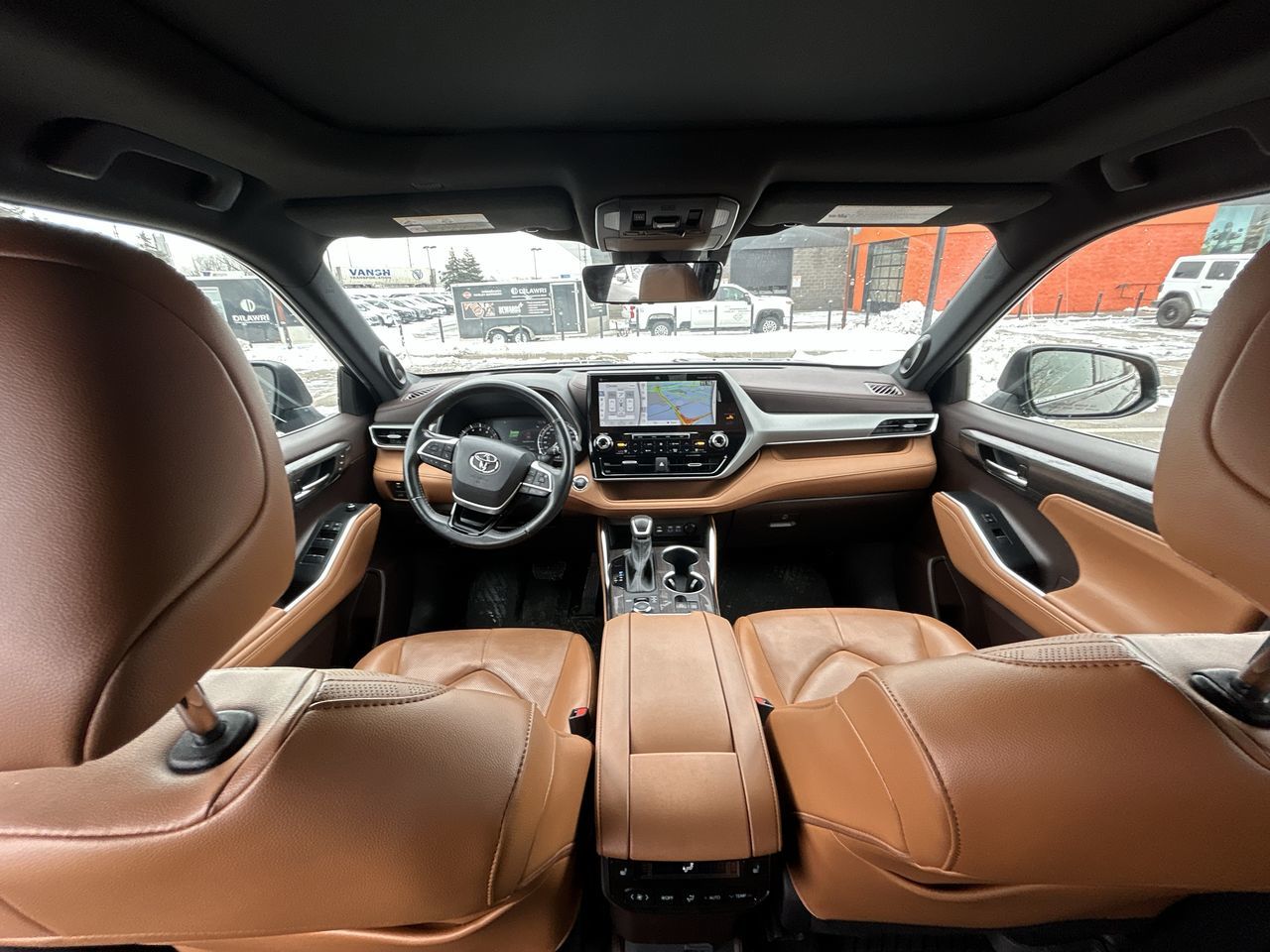 2022 Toyota Highlander in Mississauga, Ontario