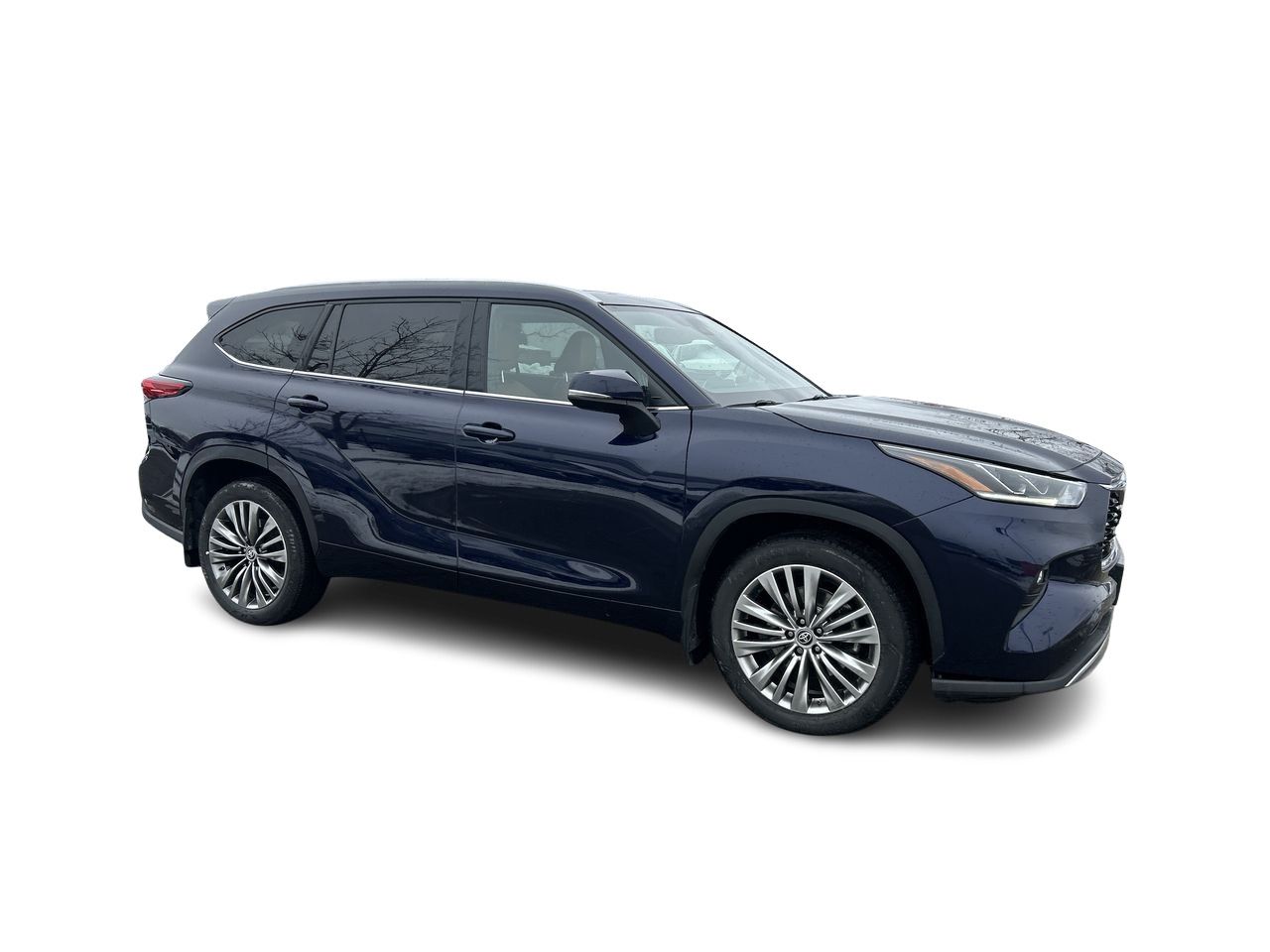 2022 Toyota Highlander in Mississauga, Ontario
