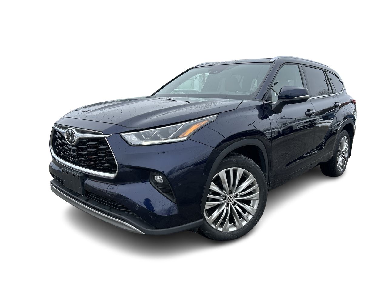 2022 Toyota Highlander in Mississauga, Ontario