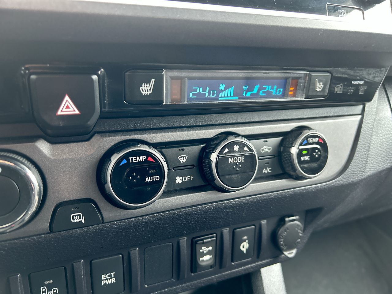 2016 Toyota Tacoma in Mississauga, Ontario