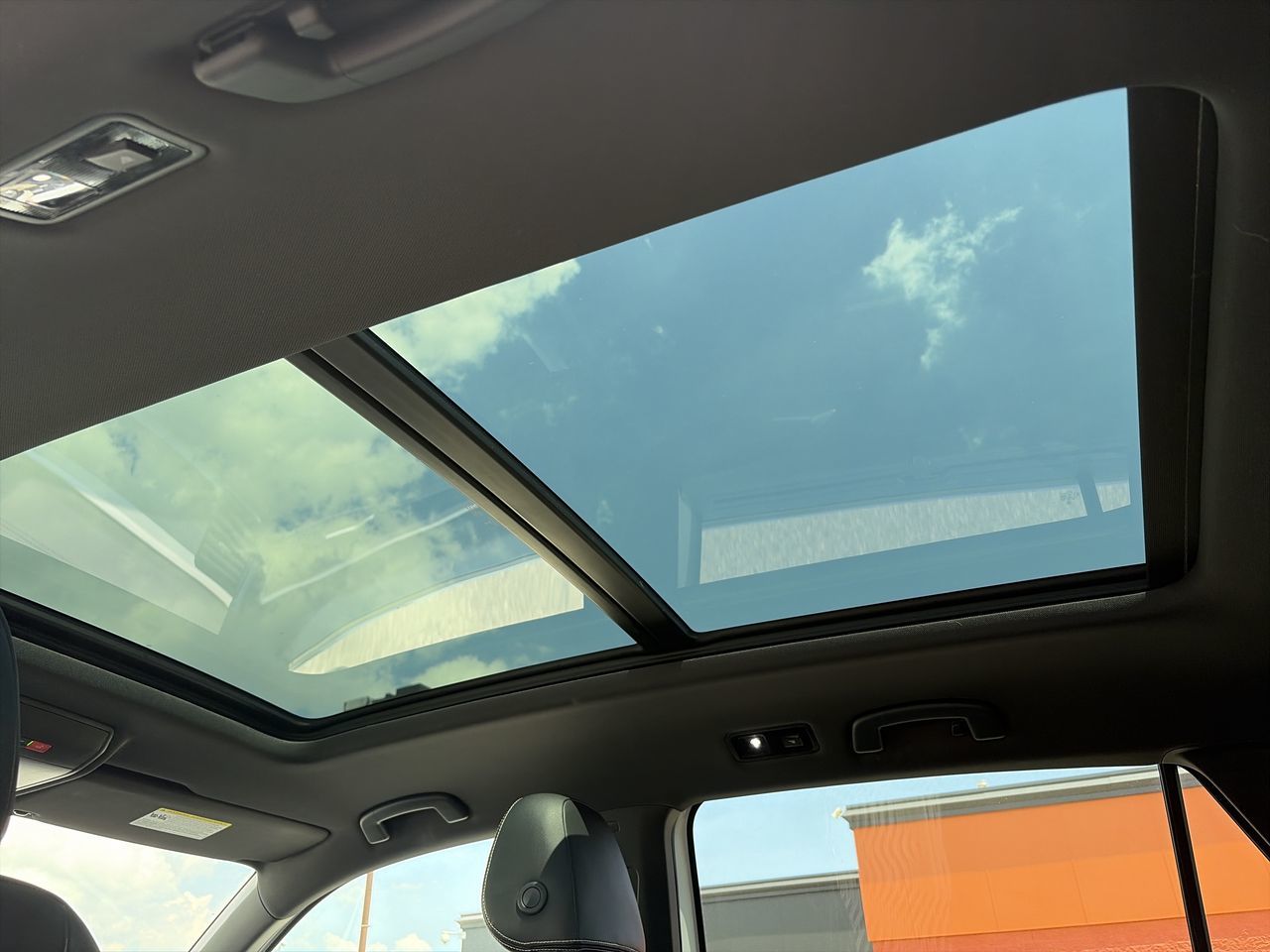Volkswagen Atlas Cross Sport  2023 à Mississauga, Ontario