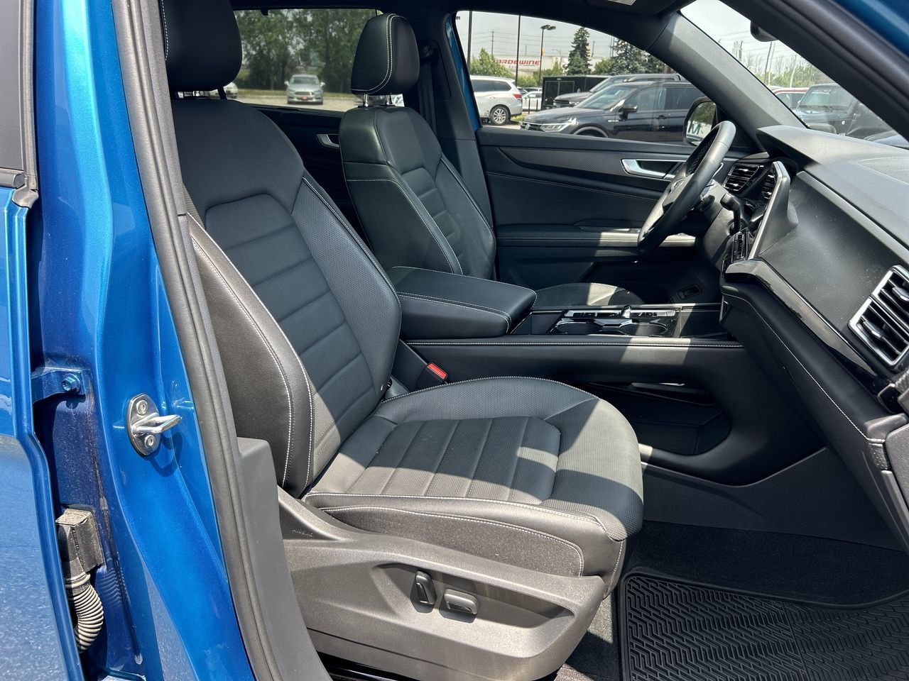 2024 Volkswagen Atlas Cross Sport in Mississauga, Ontario