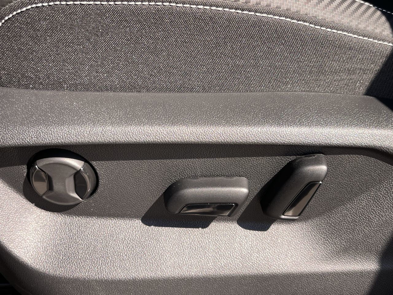 2025 Volkswagen Atlas Cross Sport in Mississauga, Ontario