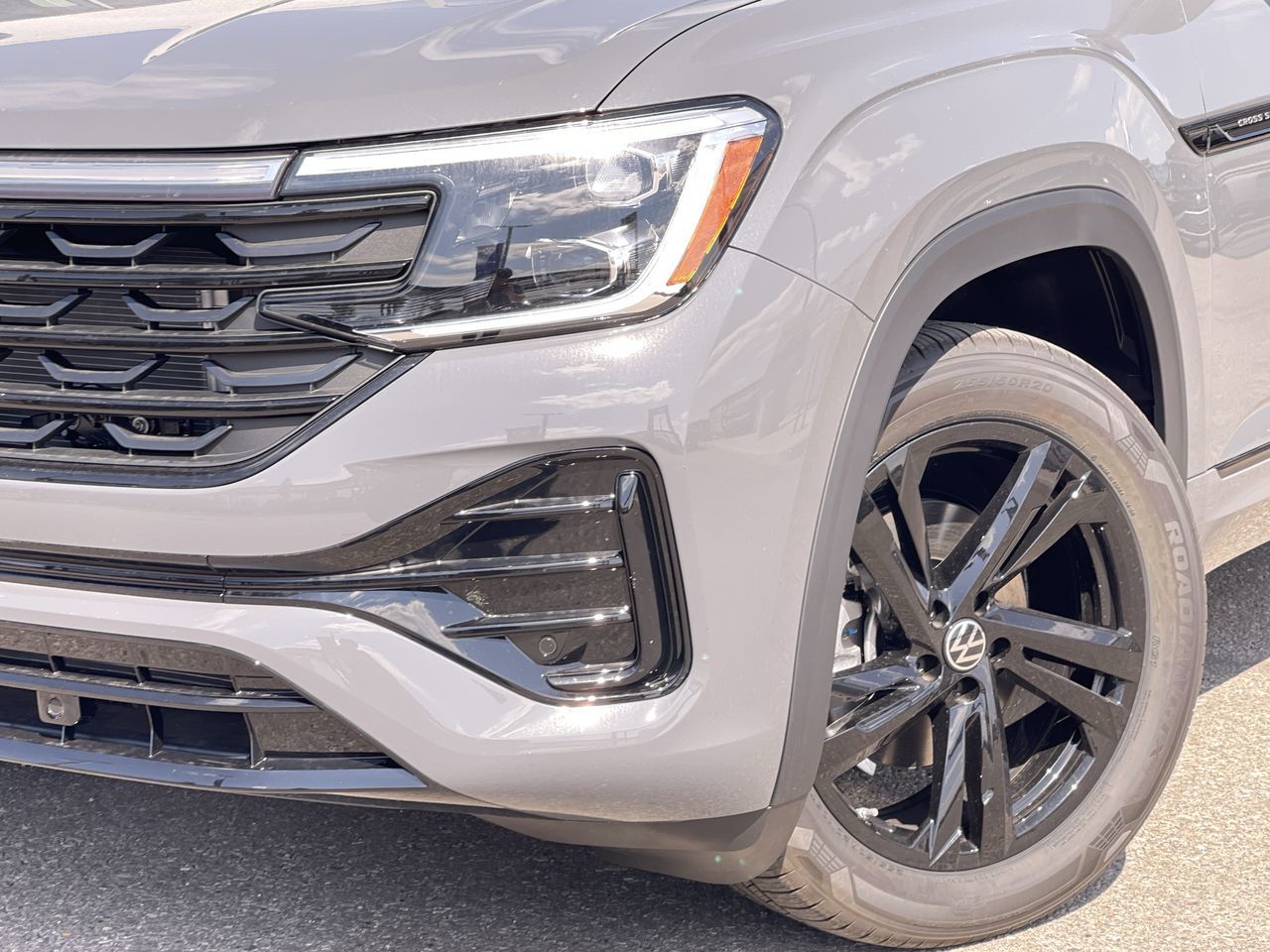 2025 Volkswagen Atlas Cross Sport in Mississauga, Ontario