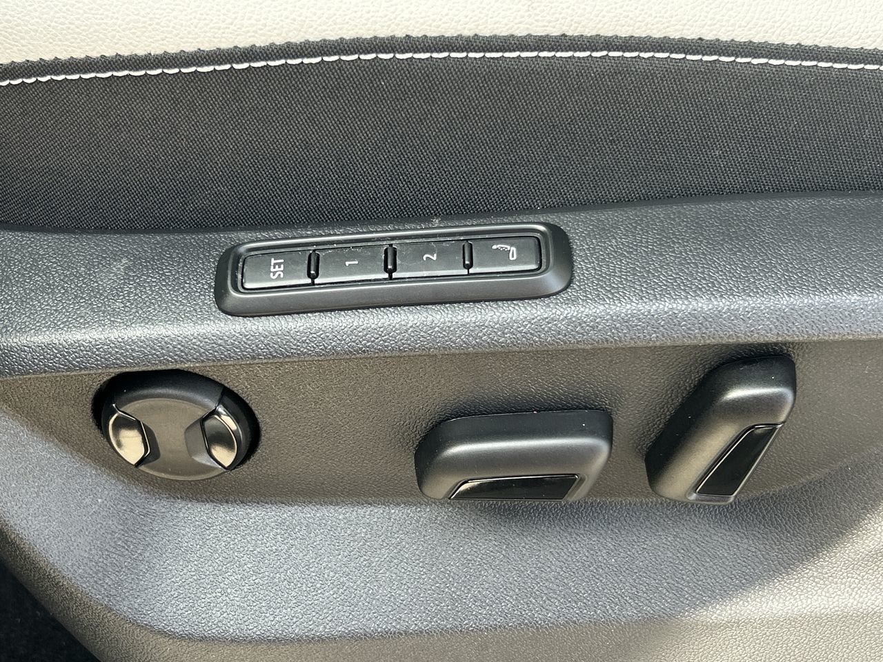 2026 Volkswagen Atlas Cross Sport in Mississauga, Ontario