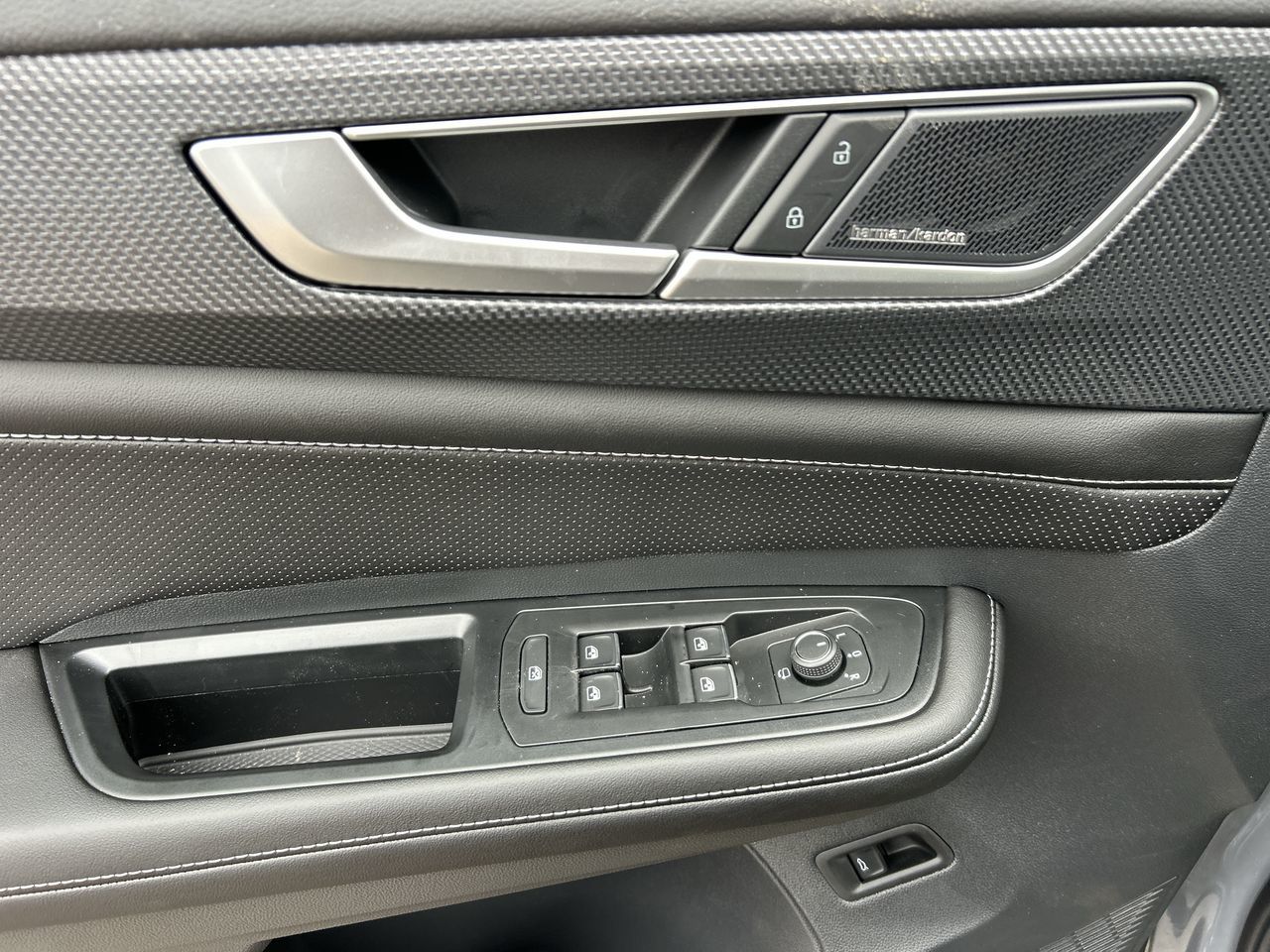 2026 Volkswagen Atlas Cross Sport in Mississauga, Ontario