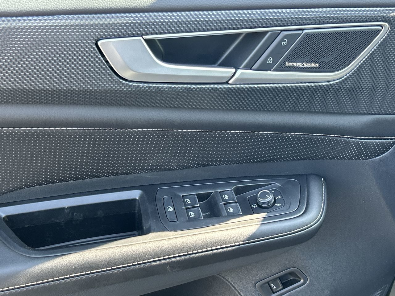 2026 Volkswagen Atlas Cross Sport in Mississauga, Ontario