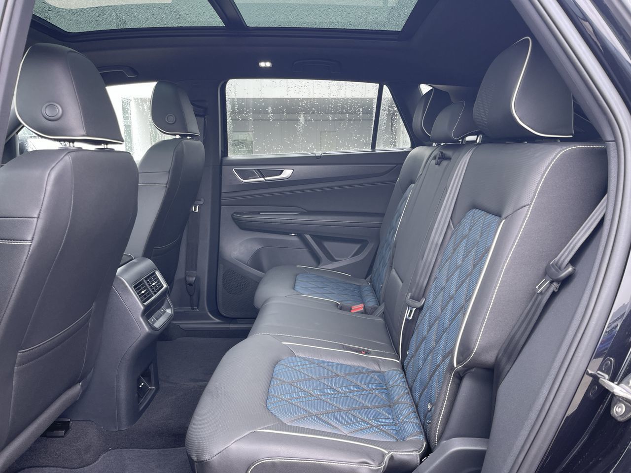 2026 Volkswagen Atlas Cross Sport in Mississauga, Ontario