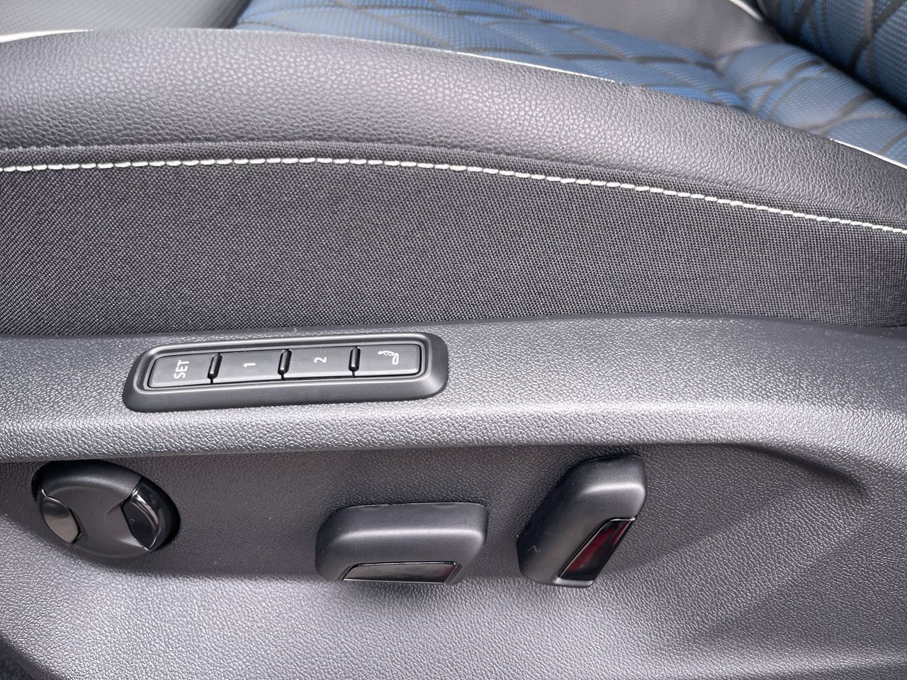 2026 Volkswagen Atlas Cross Sport in Mississauga, Ontario