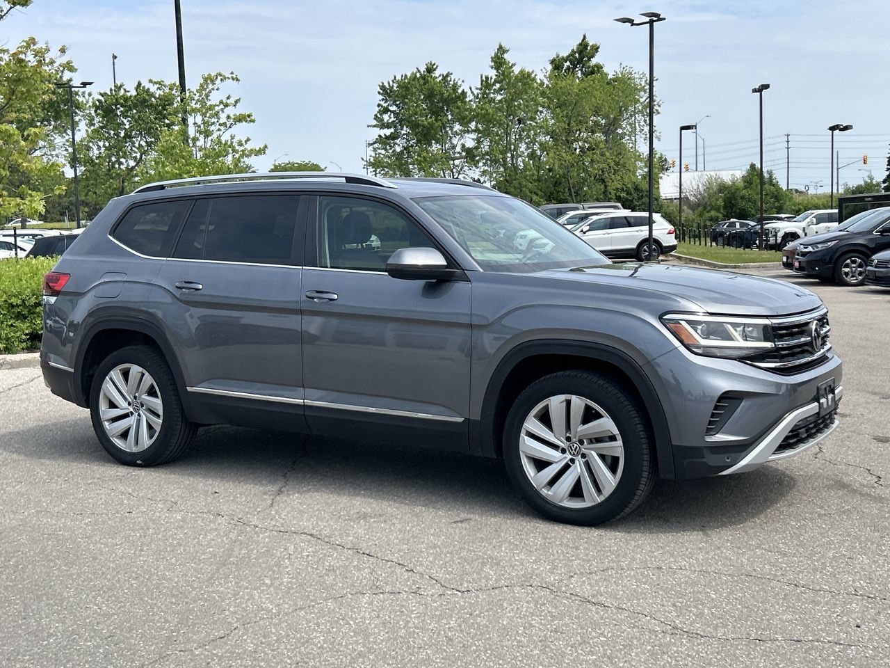 2021 Volkswagen Atlas in Mississauga, Ontario