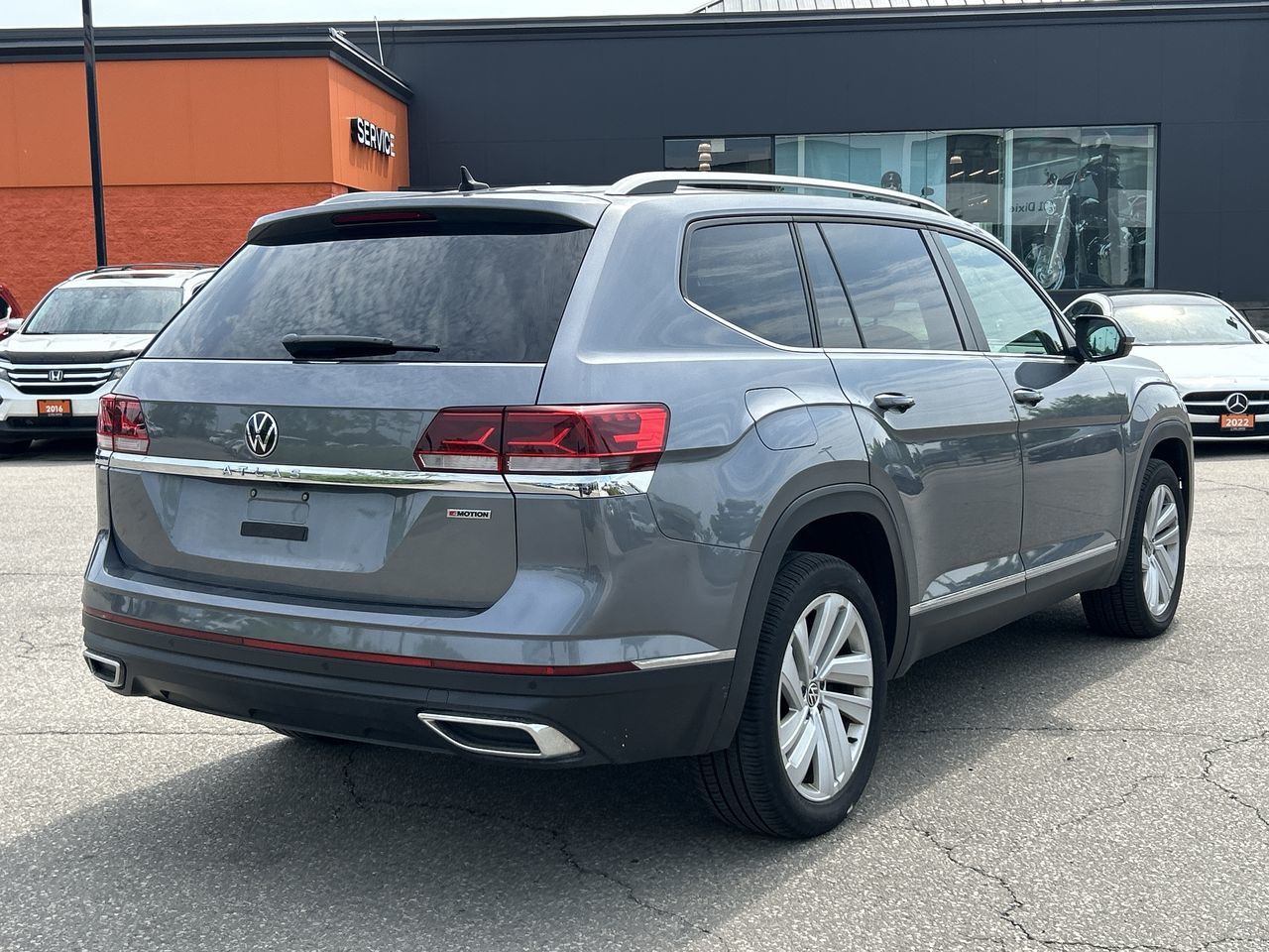 2021 Volkswagen Atlas in Mississauga, Ontario