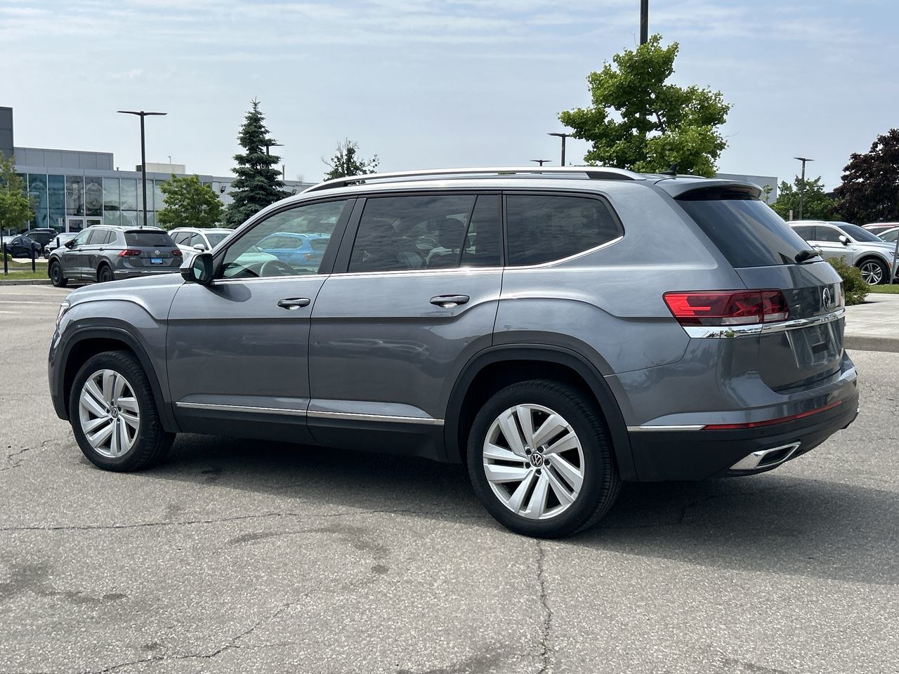 2021 Volkswagen Atlas in Mississauga, Ontario
