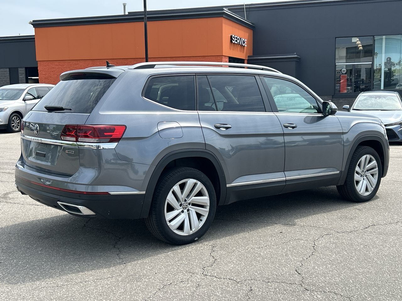 2021 Volkswagen Atlas in Mississauga, Ontario