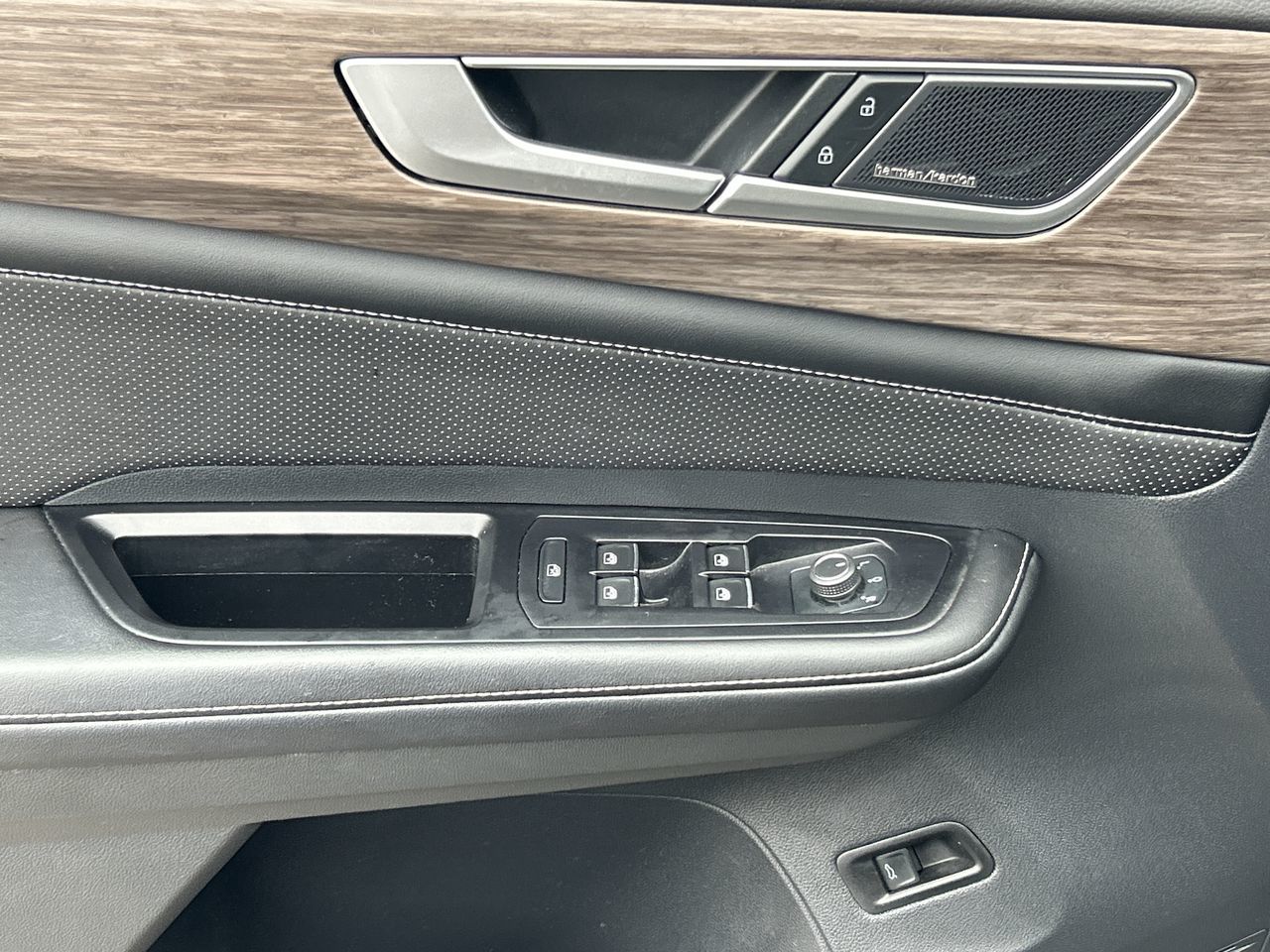 2024 Volkswagen Atlas in Mississauga, Ontario