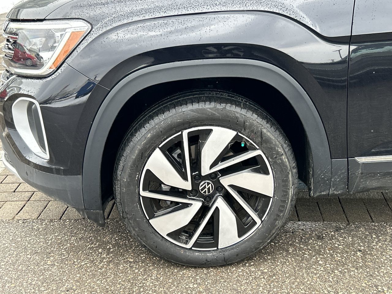 2024 Volkswagen Atlas in Mississauga, Ontario