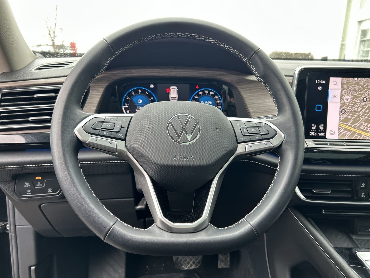 2024 Volkswagen Atlas in Mississauga, Ontario