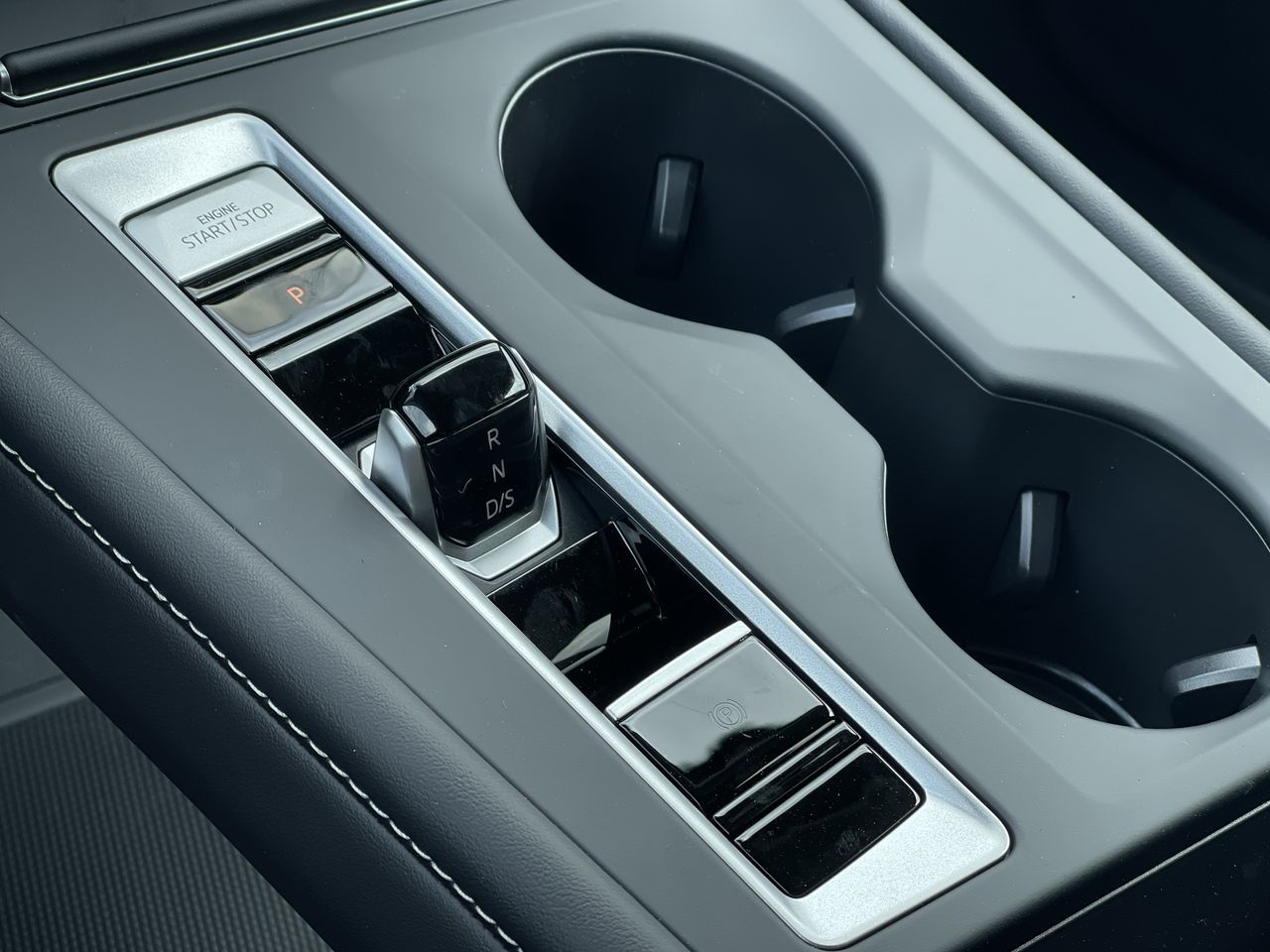 2025 Volkswagen Atlas in Mississauga, Ontario