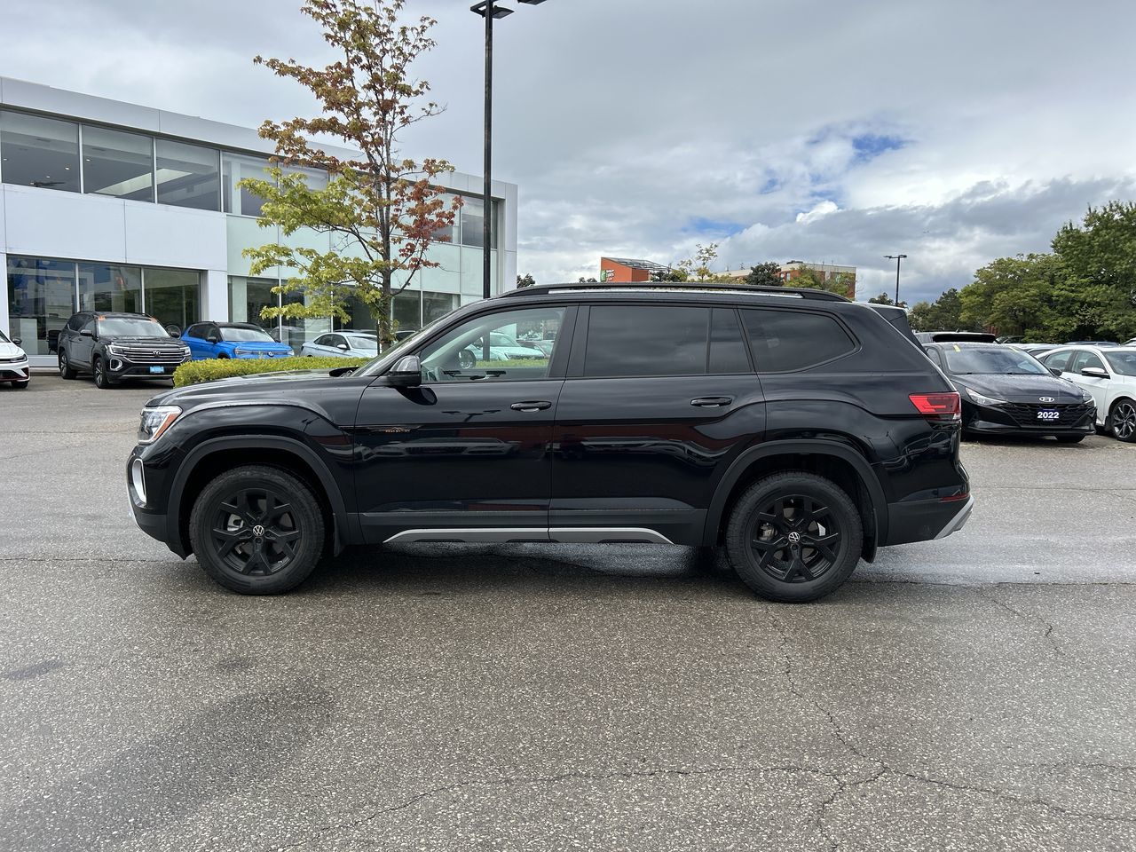 2025 Volkswagen Atlas in Mississauga, Ontario