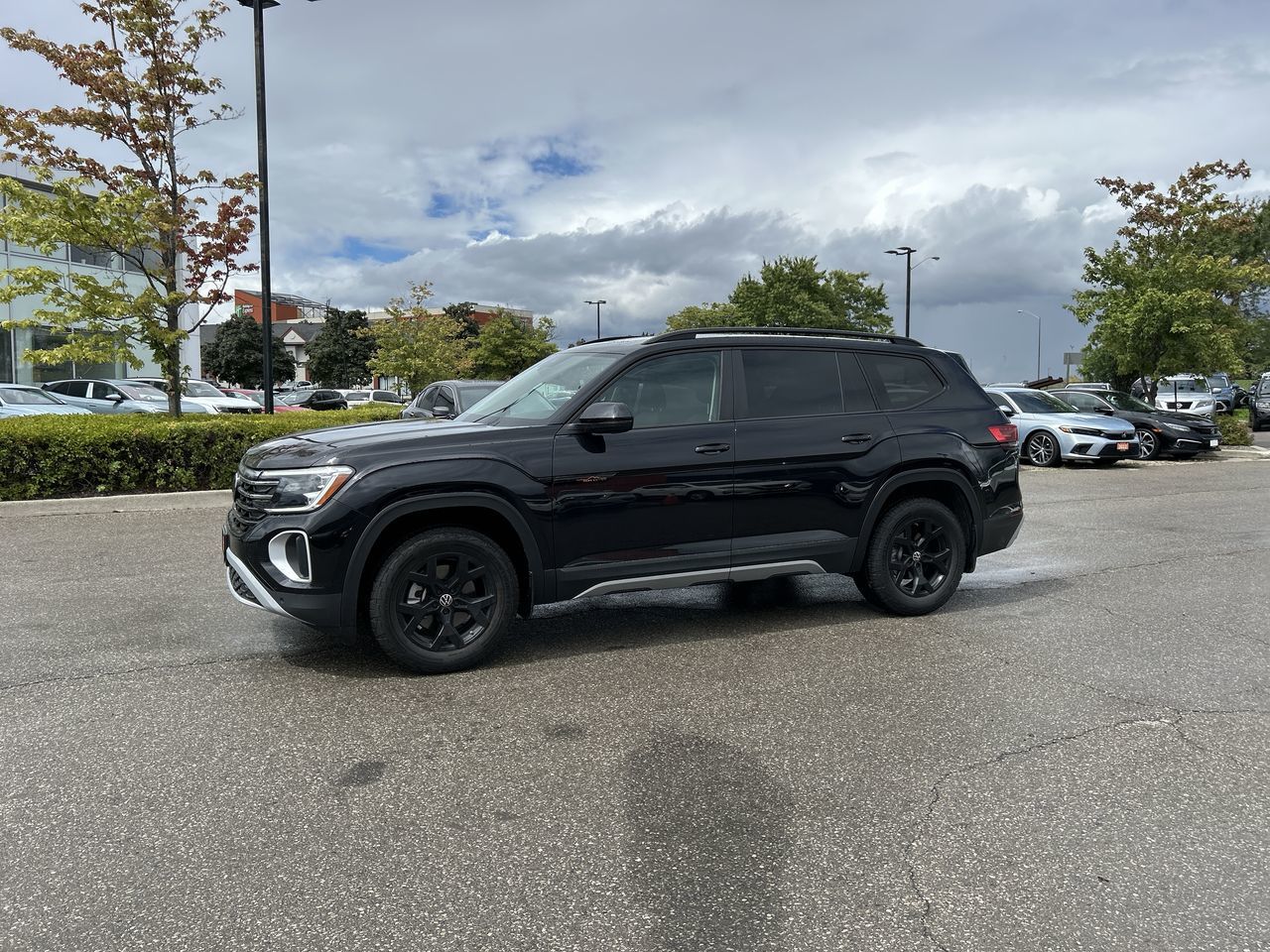 2025 Volkswagen Atlas in Mississauga, Ontario