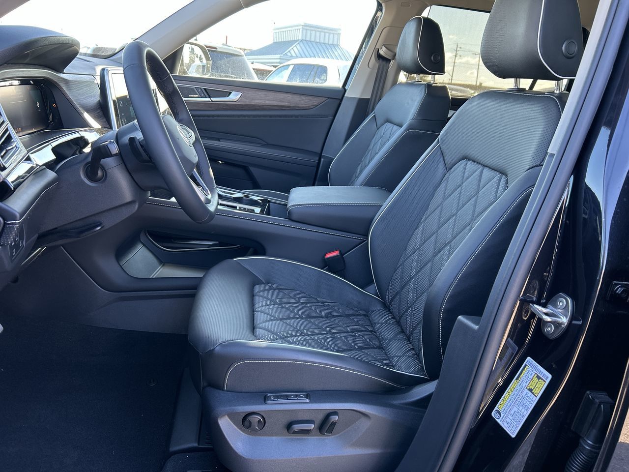 2025 Volkswagen Atlas in Mississauga, Ontario