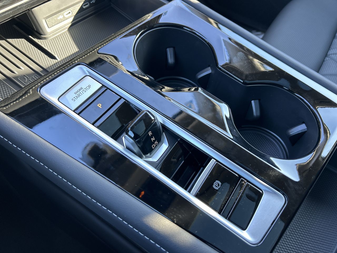 2025 Volkswagen Atlas in Mississauga, Ontario