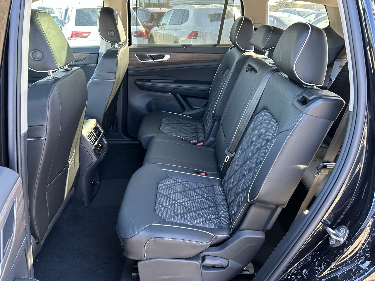 2025 Volkswagen Atlas in Mississauga, Ontario