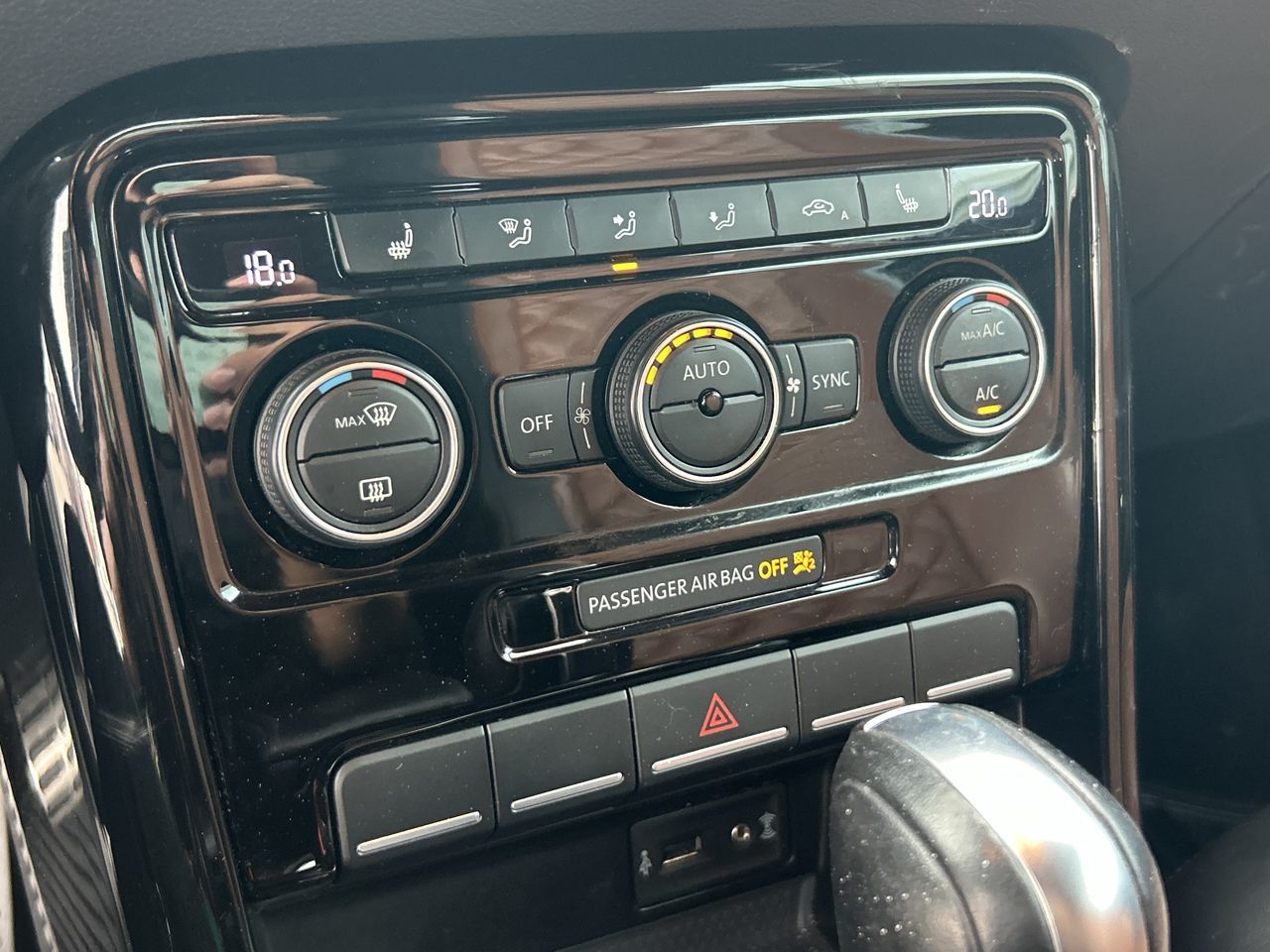 2019 Volkswagen Beetle in Mississauga, Ontario