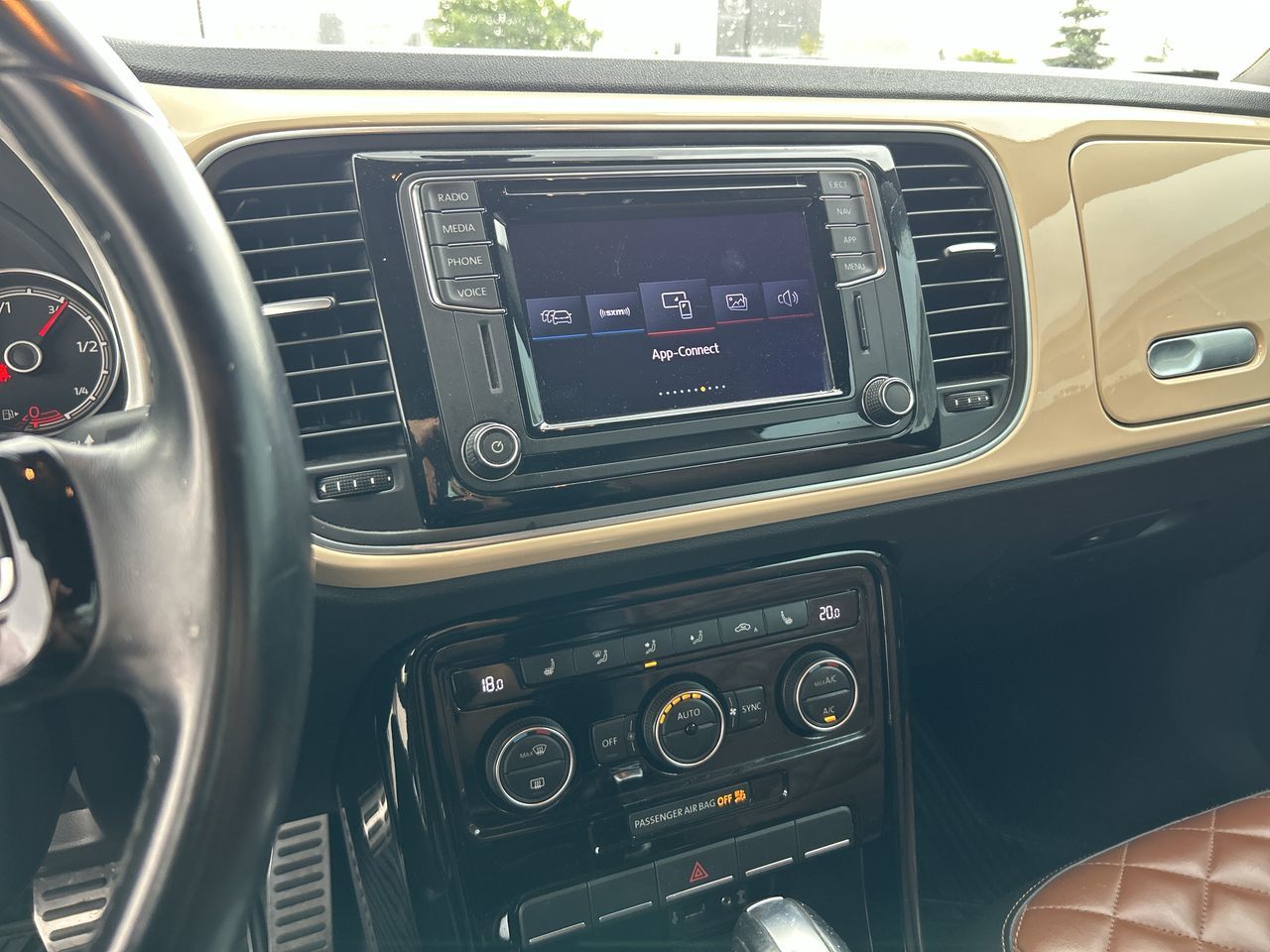 2019 Volkswagen Beetle in Mississauga, Ontario
