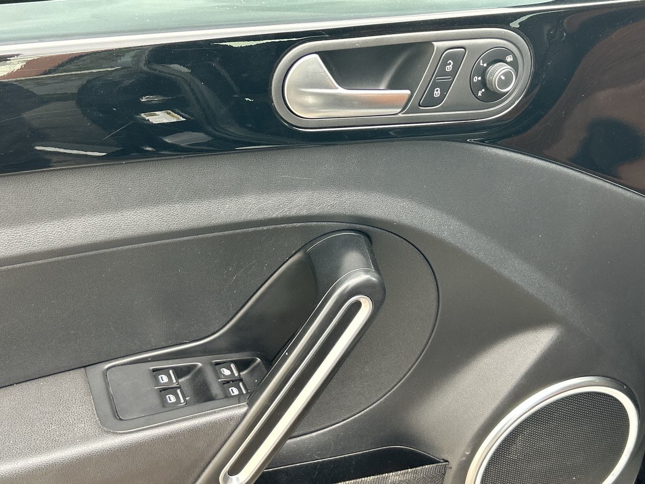 2019 Volkswagen Beetle in Mississauga, Ontario