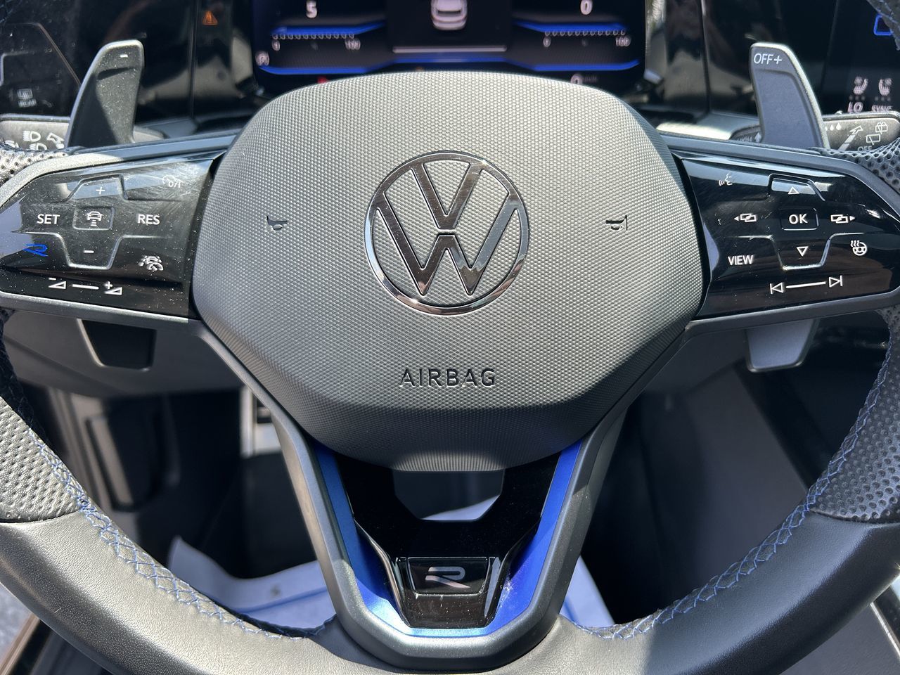 2024 Volkswagen Golf R in Mississauga, Ontario