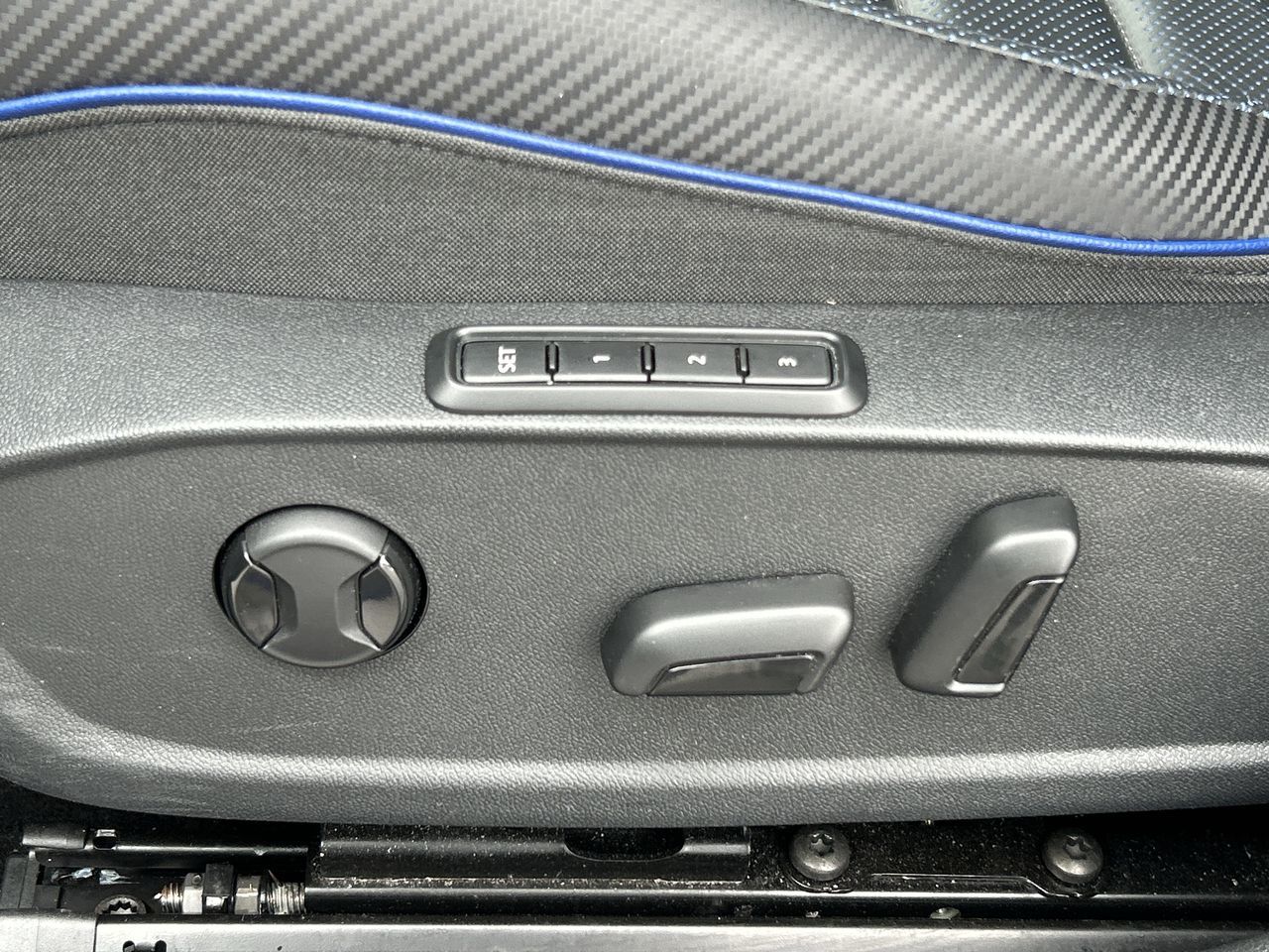 2024 Volkswagen Golf R in Mississauga, Ontario