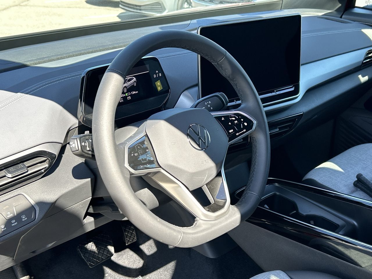 2024 Volkswagen ID.4 in Mississauga, Ontario