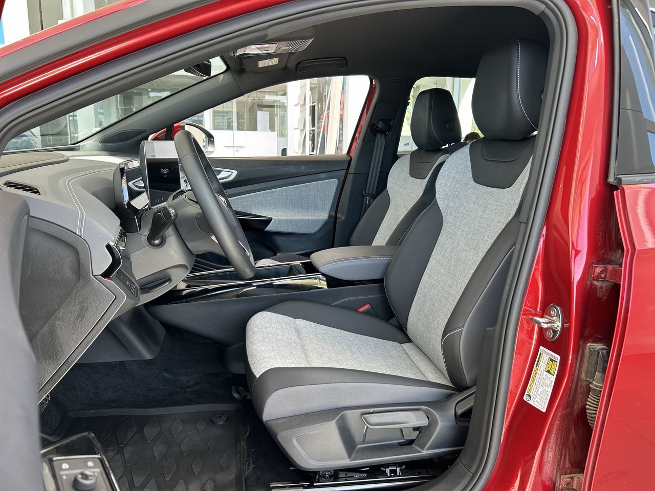 2024 Volkswagen ID.4 in Mississauga, Ontario