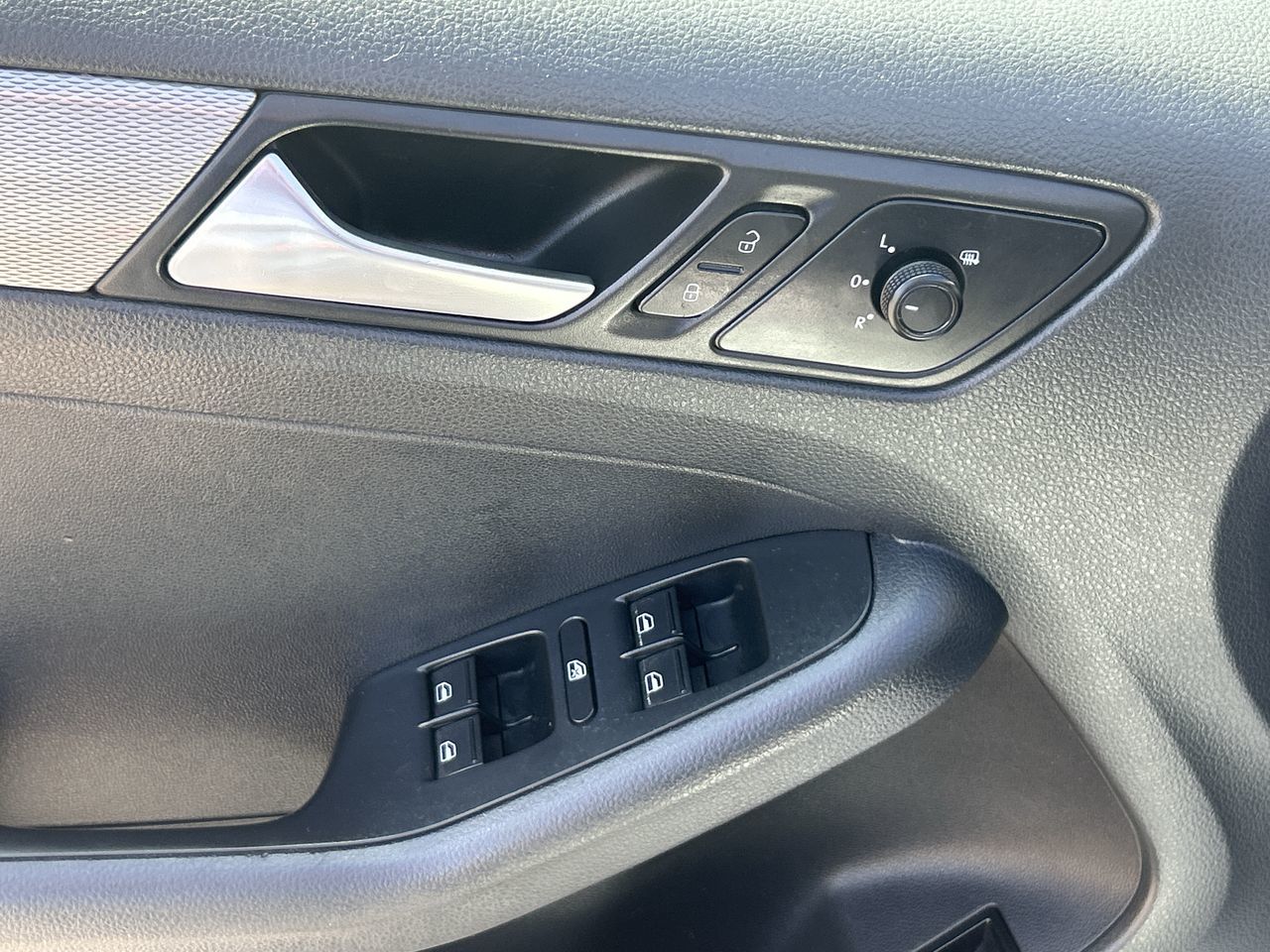 2015 Volkswagen Jetta in Mississauga, Ontario