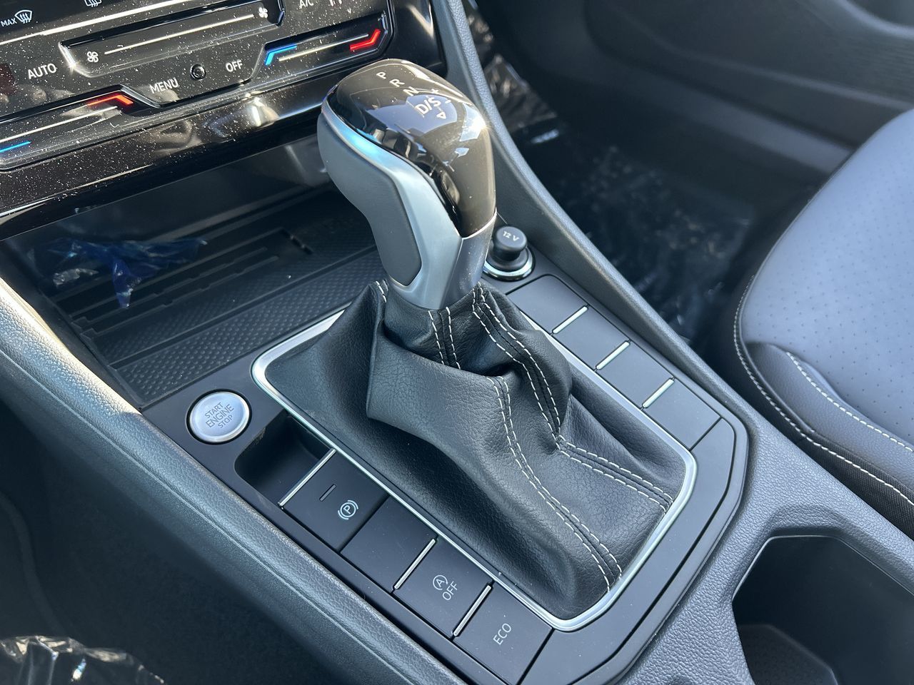 2025 Volkswagen Jetta in Mississauga, Ontario