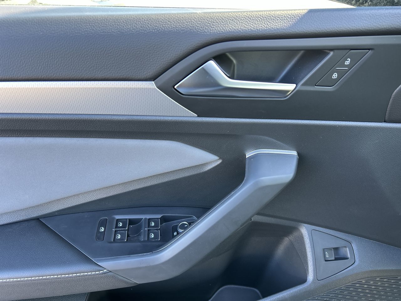 2025 Volkswagen Jetta in Mississauga, Ontario