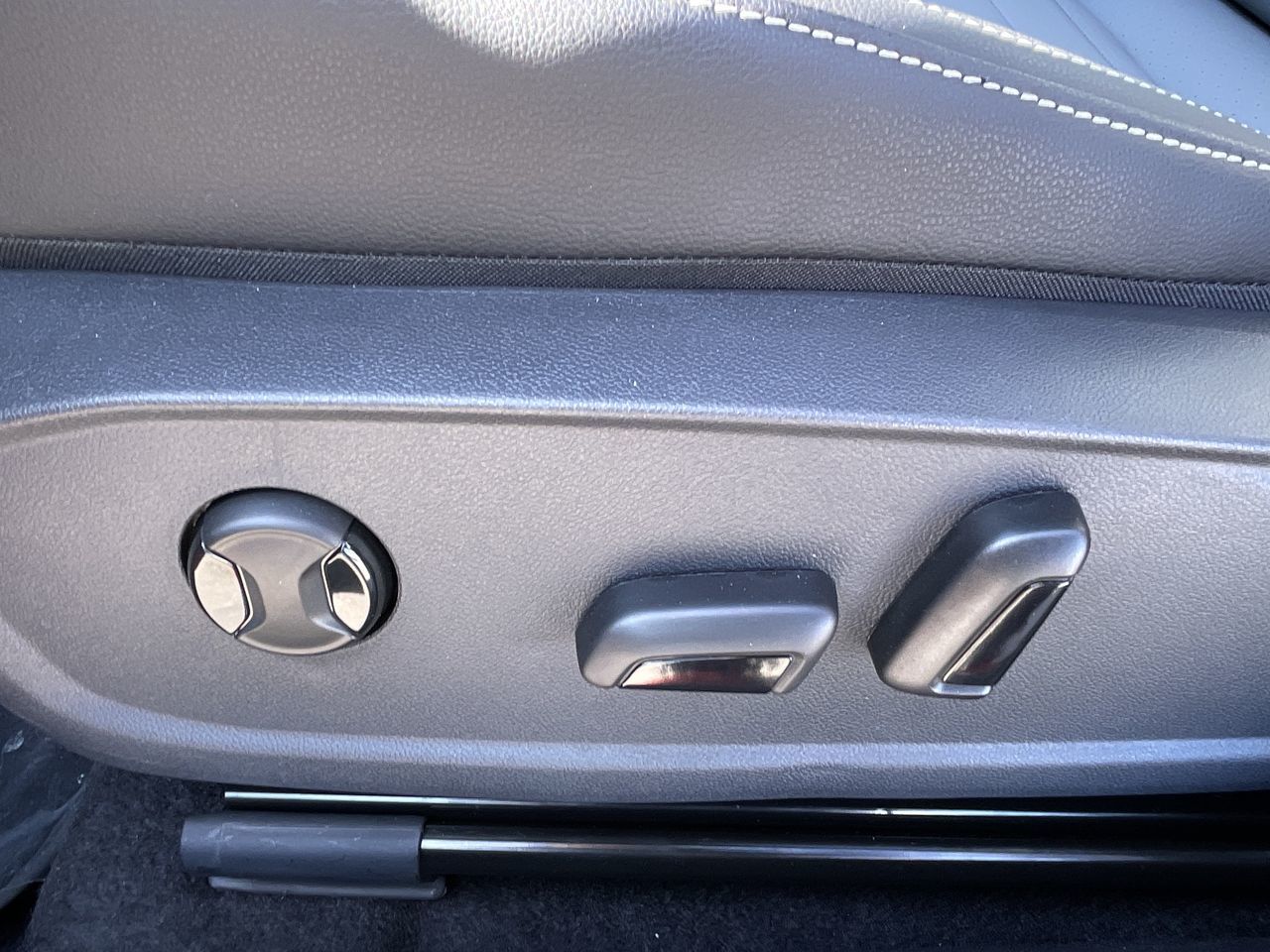 2025 Volkswagen Jetta in Mississauga, Ontario