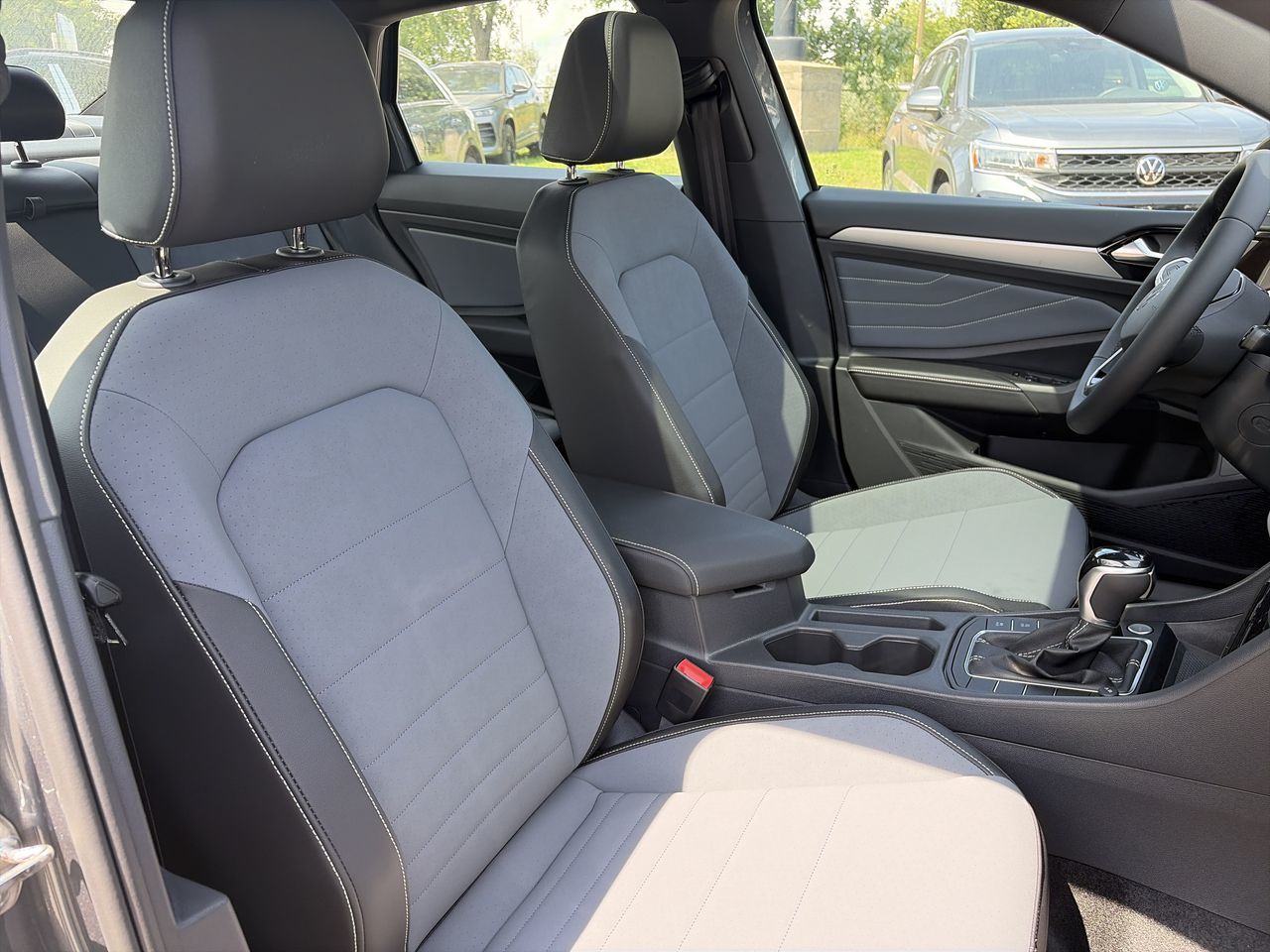 Volkswagen Jetta  2027 à Mississauga, Ontario