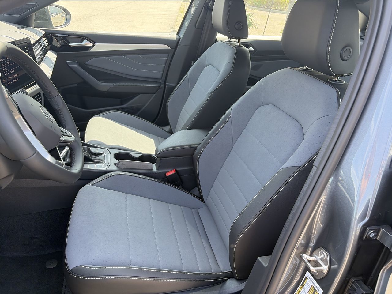 Volkswagen Jetta  2027 à Mississauga, Ontario