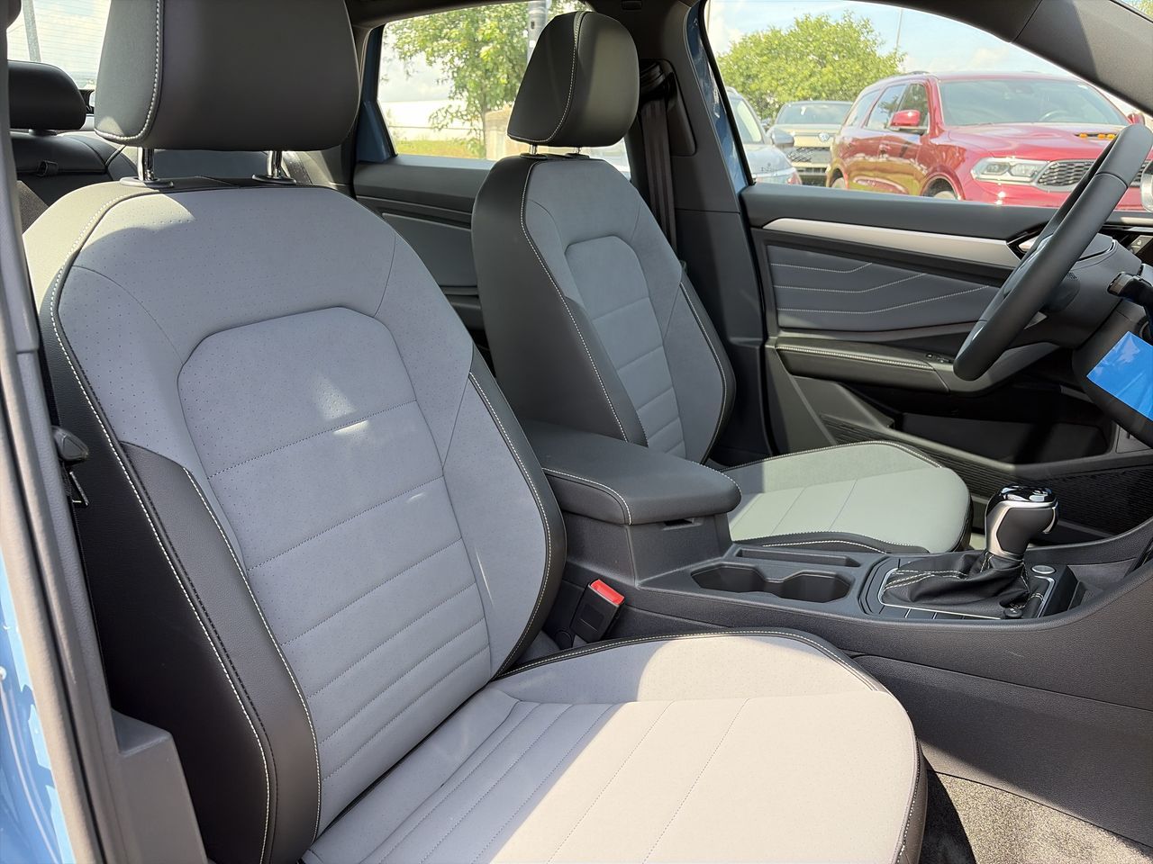 Volkswagen Jetta  2027 à Mississauga, Ontario