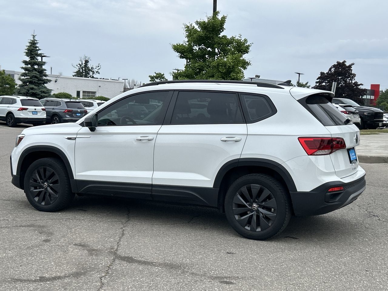 2022 Volkswagen Taos in Mississauga, Ontario