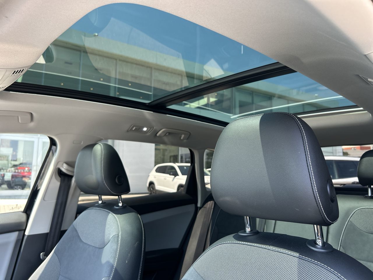 Volkswagen Taos  2022 à Mississauga, Ontario