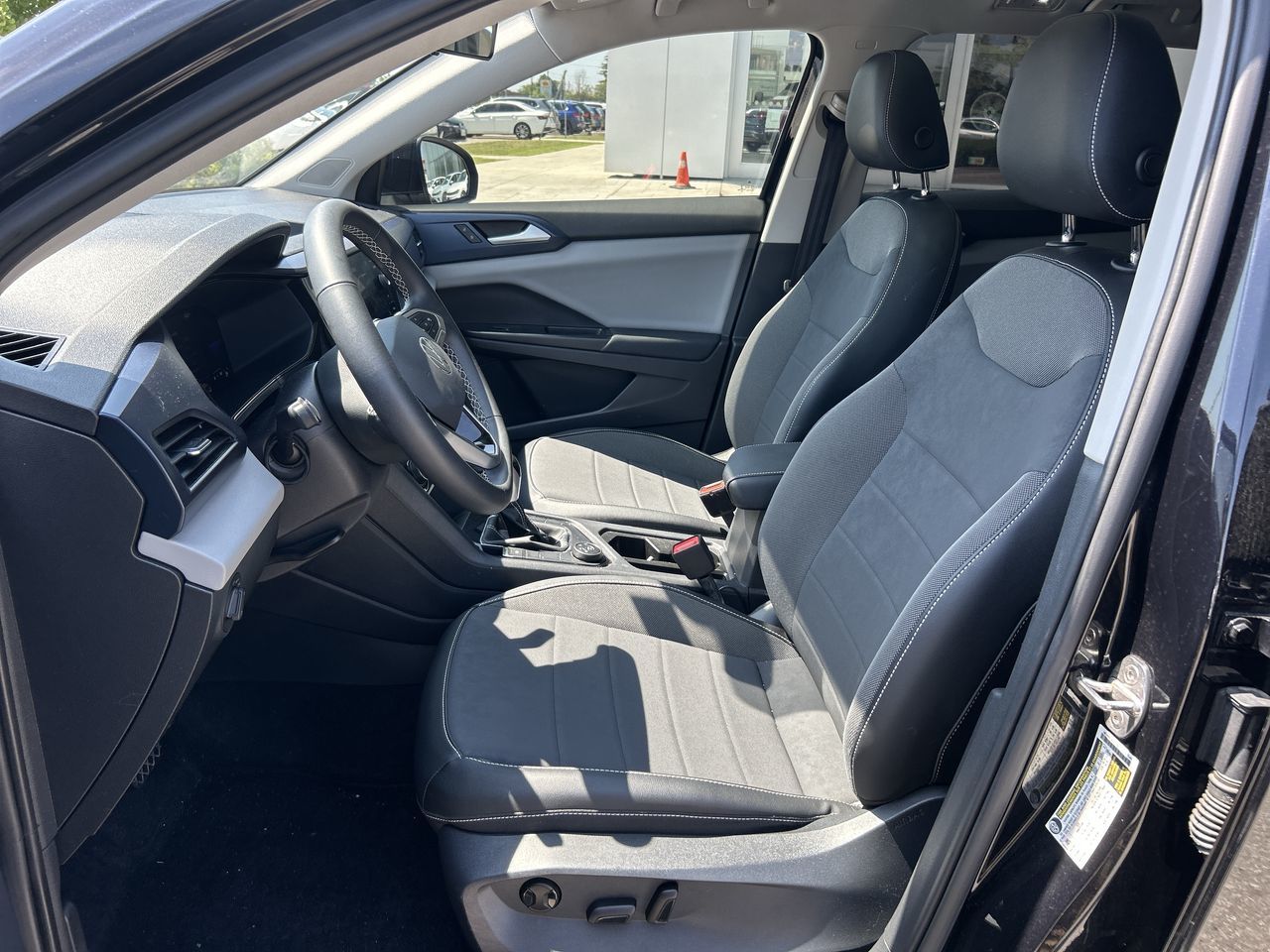 Volkswagen Taos  2022 à Mississauga, Ontario