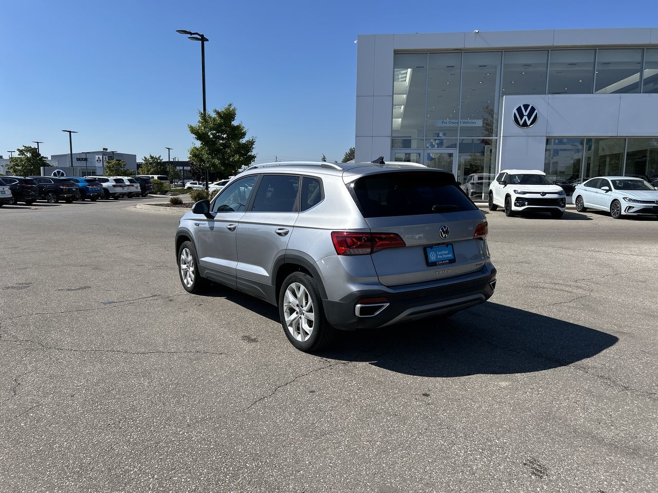 Volkswagen Taos  2022 à Mississauga, Ontario