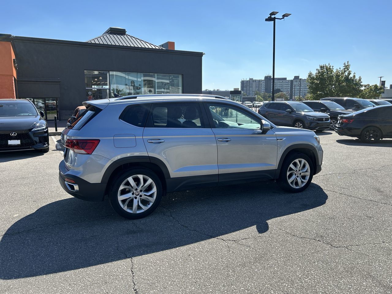 Volkswagen Taos  2022 à Mississauga, Ontario