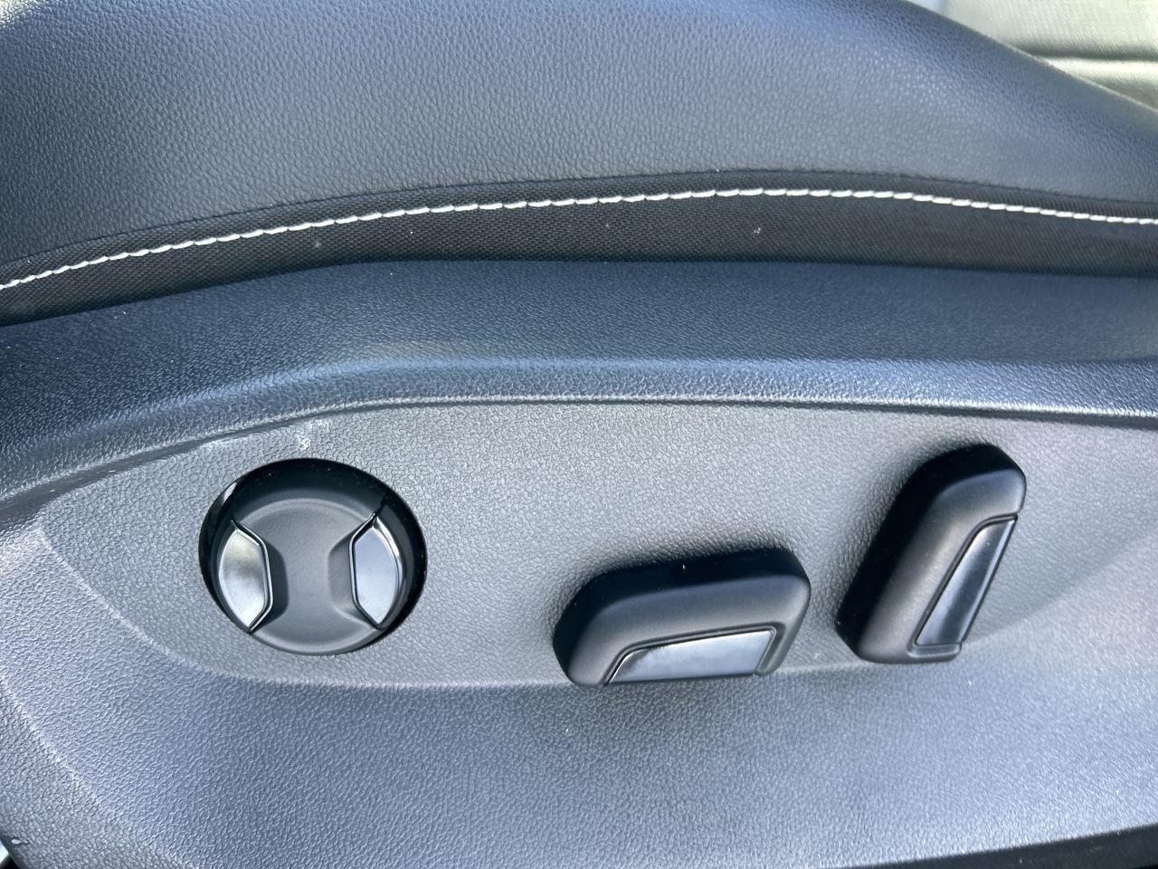 2022 Volkswagen Taos in Mississauga, Ontario