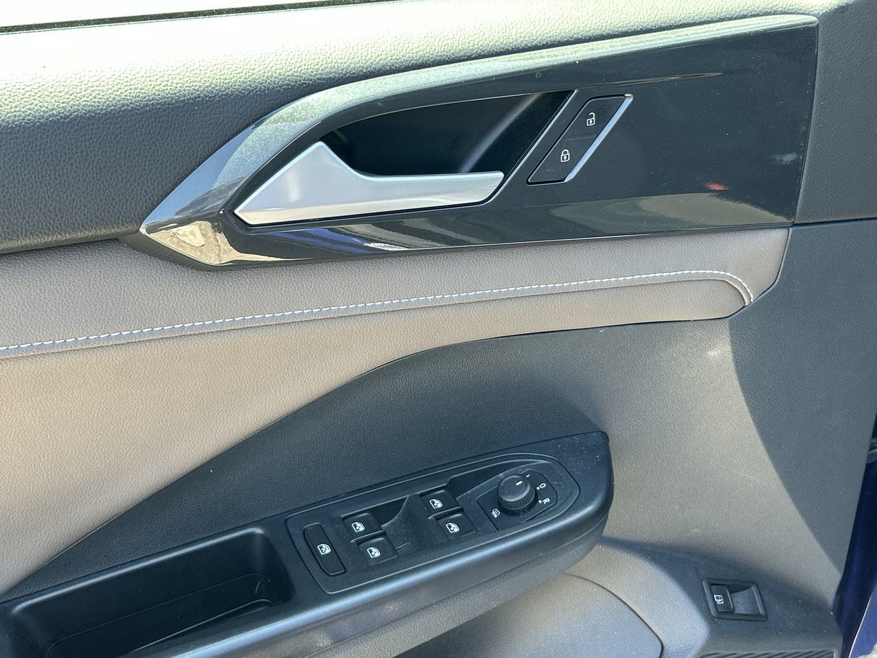 2023 Volkswagen Taos in Mississauga, Ontario