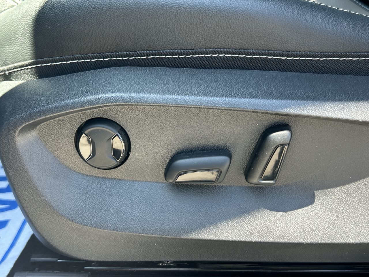 2023 Volkswagen Taos in Mississauga, Ontario