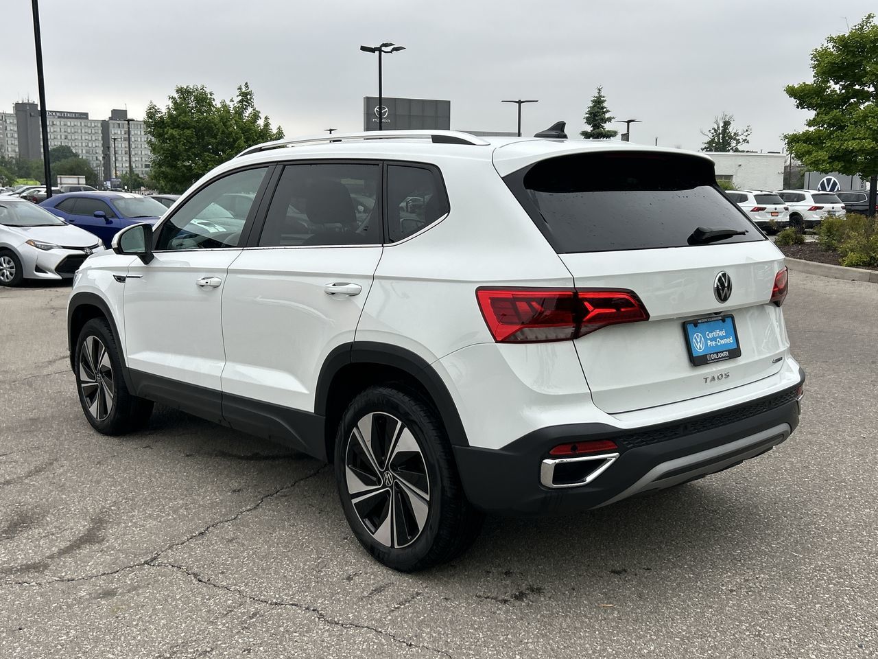 Volkswagen Taos  2023 à Mississauga, Ontario