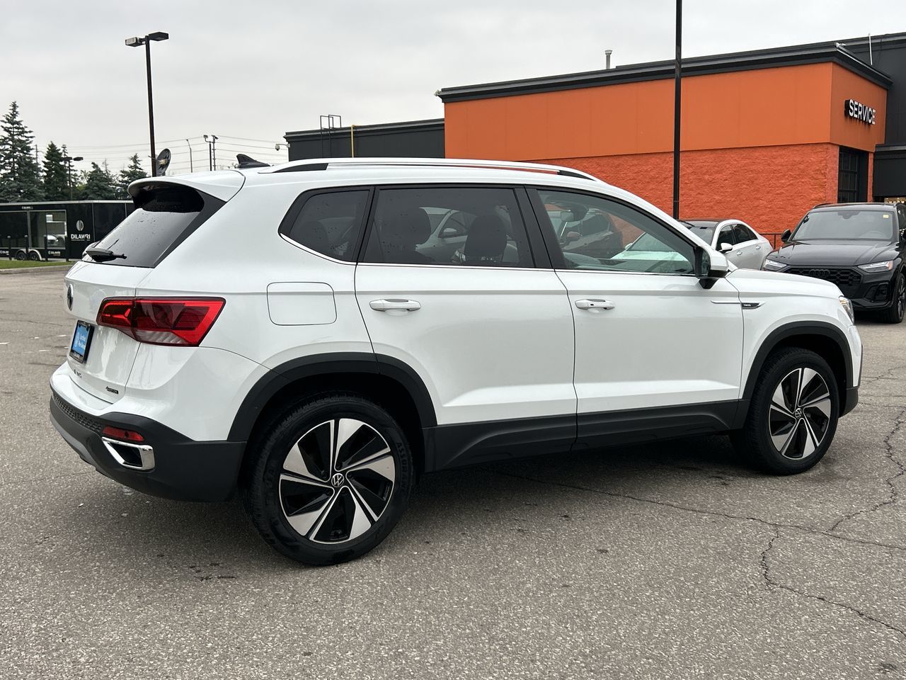 Volkswagen Taos  2023 à Mississauga, Ontario